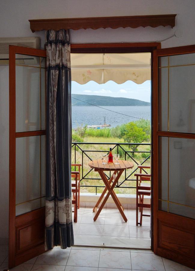 Nikis Rooms Kalamakia Ngoại thất bức ảnh